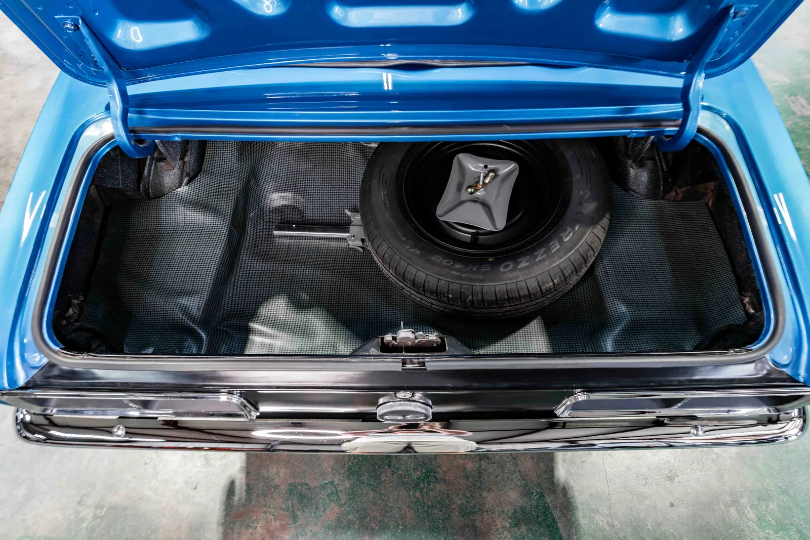 1968-Chevrolet-Camaro-RS-Convertible-Lemans Blue-124678N474064-52.jpg